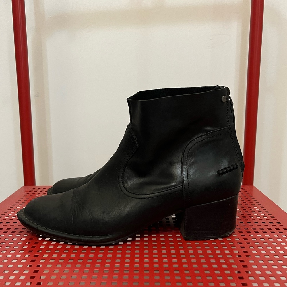 UGG Bandara Ankle Boot